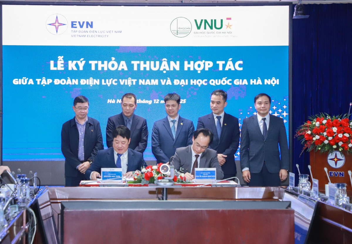 EVN và VNU hợp tác nghiên cứu khoa học và phát triển nguồn nhân lực chất lượng cao
