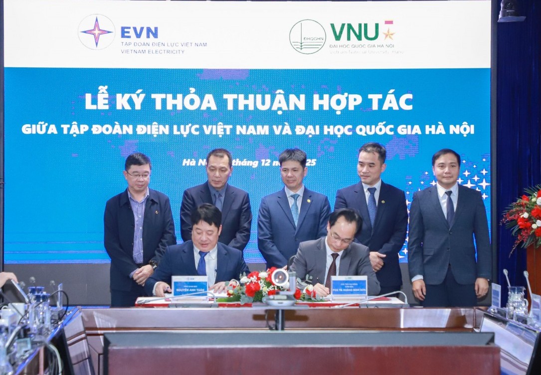 EVN và VNU hợp tác nghiên cứu khoa học và phát triển nguồn nhân lực chất lượng cao
