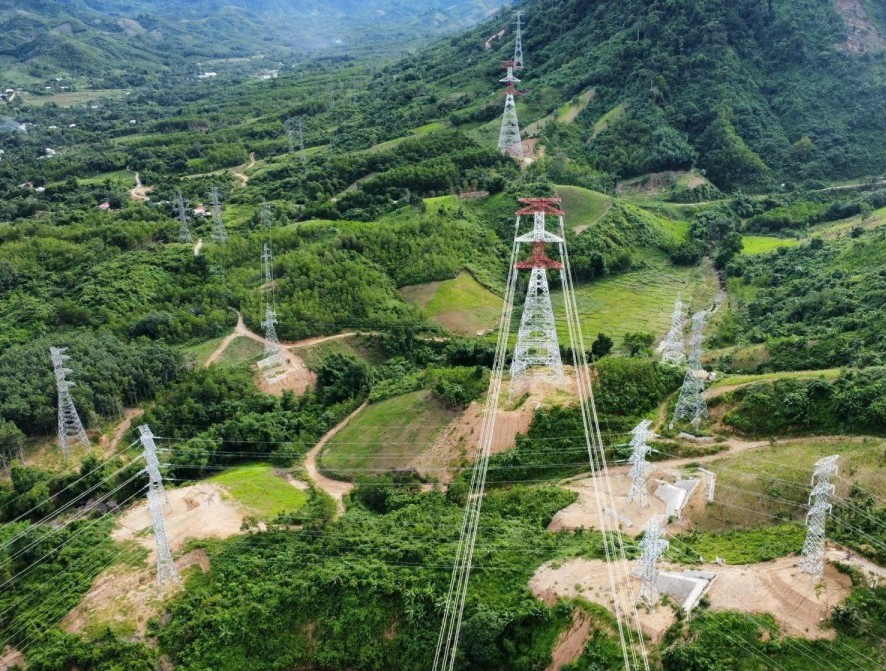 EVNNPT vận hành an toàn, đầu tư hiệu quả, giữ vững ‘trục xương sống’ hệ thống điện quốc gia