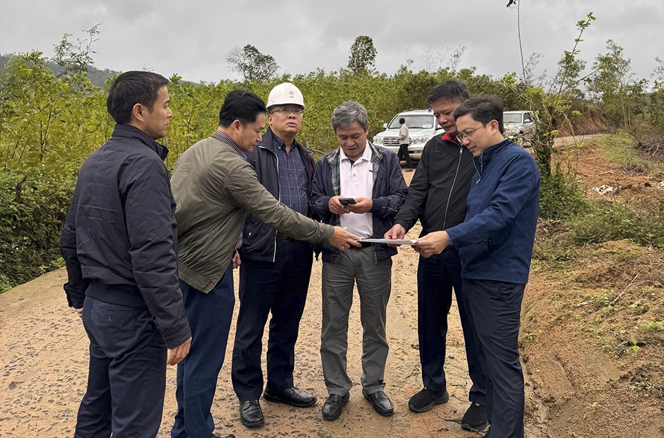 Lãnh đạo EVN làm việc với UBND tỉnh Quảng Trị về triển khai cụm dự án 500kV