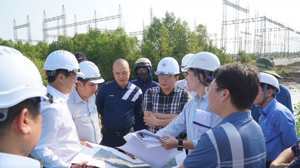 Đầu tư xây dựng lưới điện năm 2025 - EVNSPC về đích vượt chỉ tiêu