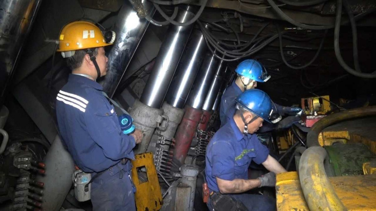 Phân xưởng KTCGH 1 - Lá cờ đầu về hiện đại hóa của Than Dương Huy