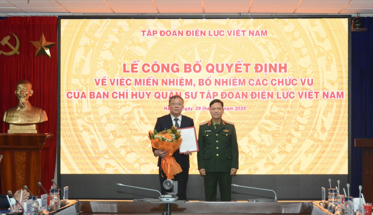 Kiện toàn Ban chỉ huy quân sự Tập đoàn Điện lực Việt Nam