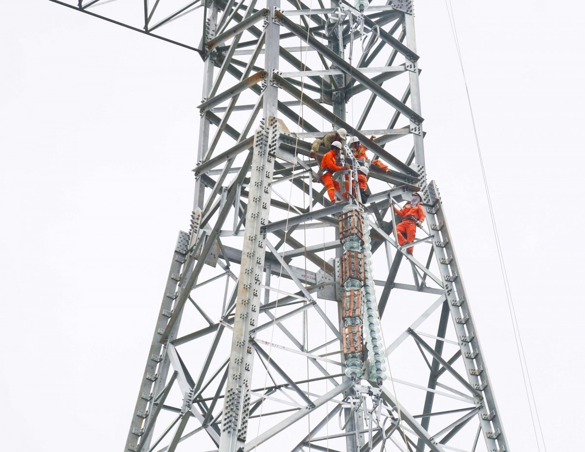 Tập đoàn Điện lực Việt Nam năm 2025 - Những dấu ấn trên các công trình điện