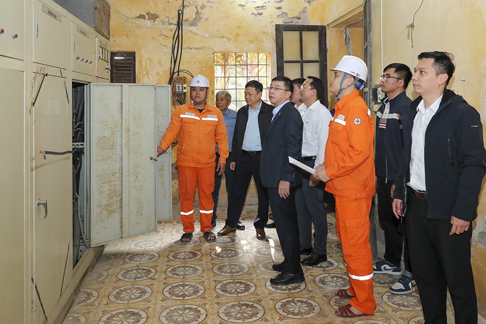 EVN sẵn sàng đảm bảo điện phục vụ lấy nước gieo cấy vụ Đông Xuân