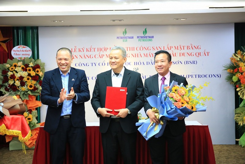 Ký hợp đồng thi công mặt bằng dự án nâng cấp, mở rộng Nhà máy Lọc dầu Dung Quất