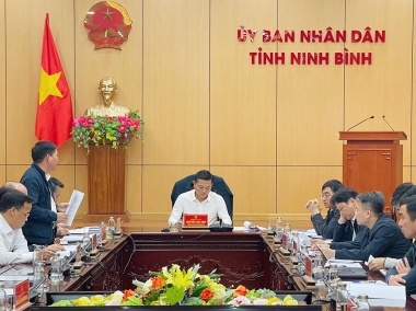 EVNNPT làm việc với tỉnh Ninh Bình về tiến độ các dự án truyền tải điện