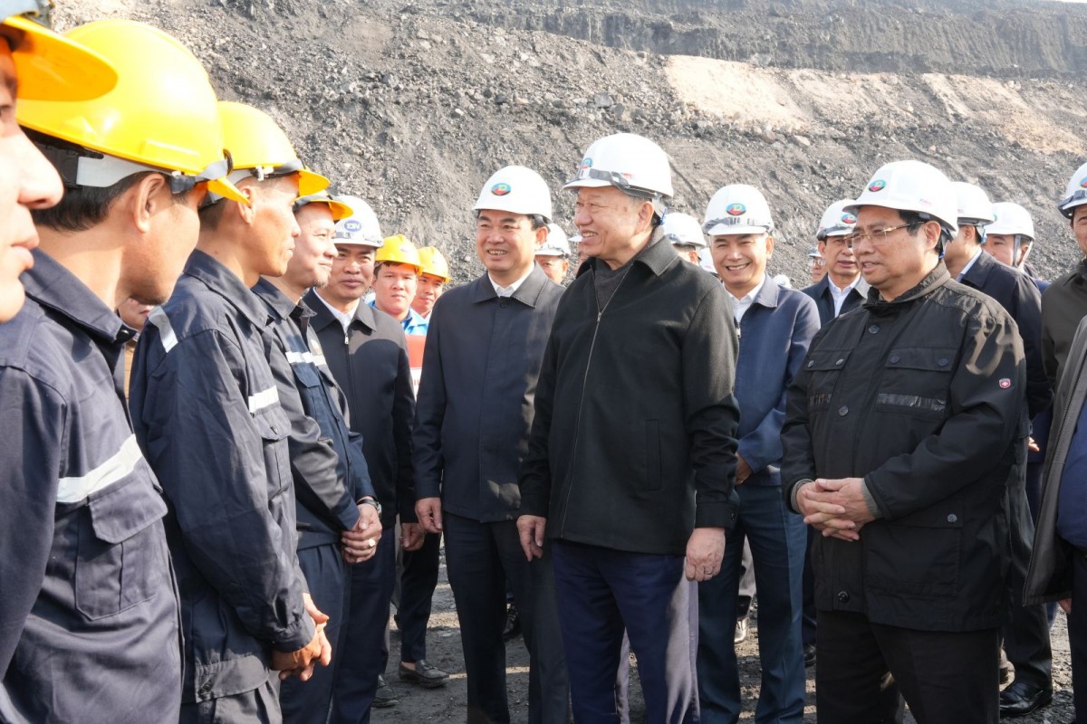 Tổng Bí thư Tô Lâm thăm, chúc tết cán bộ, công nhân, người lao động ngành Than