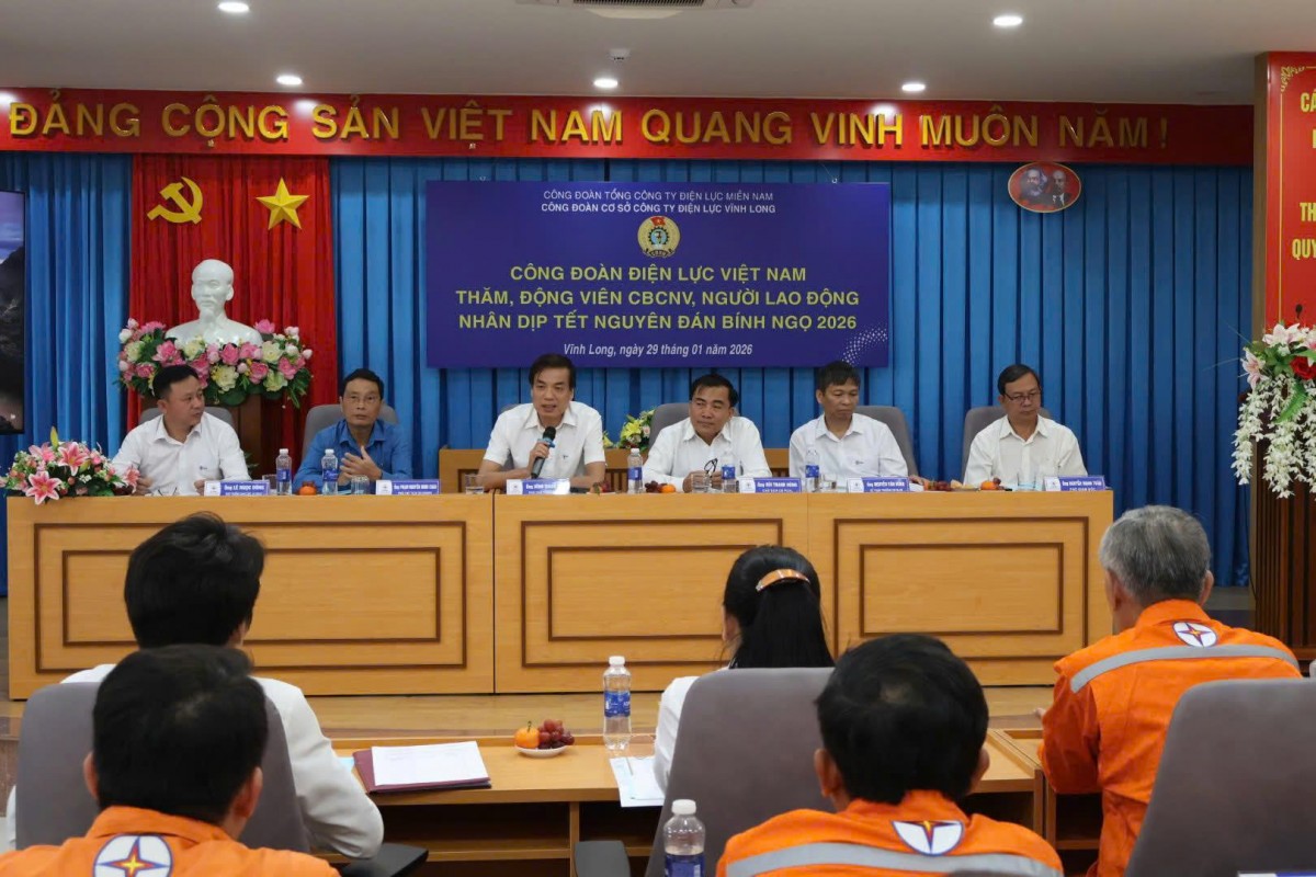 Công đoàn Điện lực Việt Nam mang Xuân ấm áp đến người lao động PC Vĩnh Long