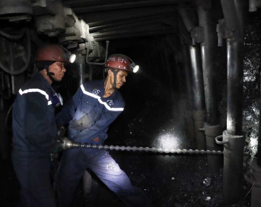 Công ty Than Hạ Long - TKV bứt tốc ngay từ ca sản xuất đầu tiên