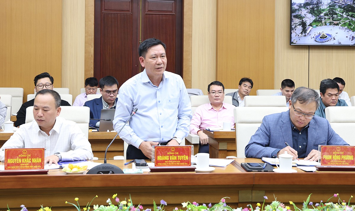 Bàn tháo gỡ vướng mắc mặt bằng các dự án lưới điện trọng điểm tại Phú Thọ