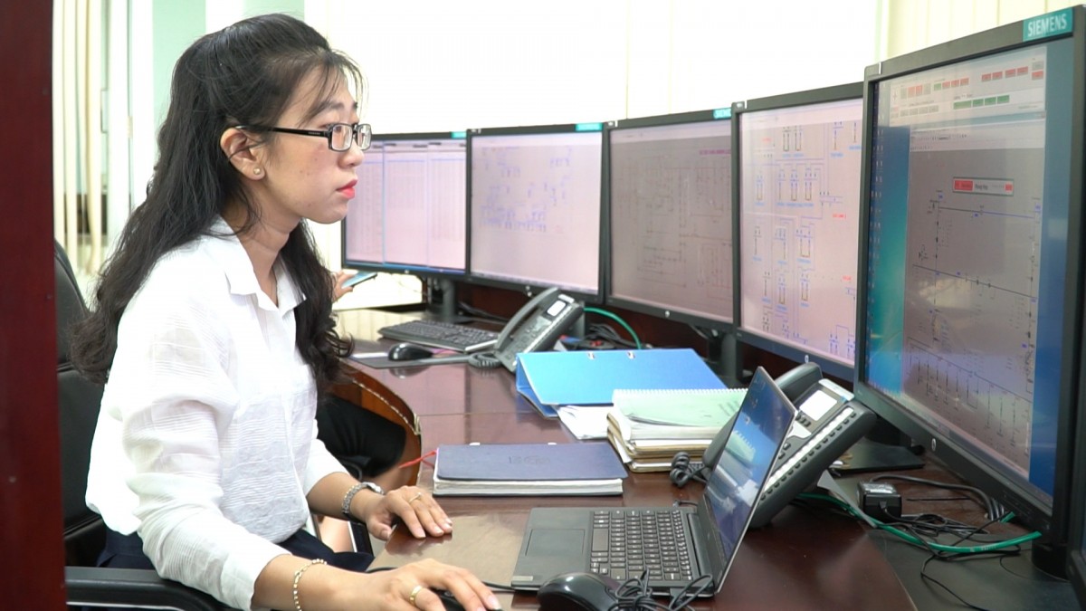 Phụ nữ EVNSPC - Bản lĩnh, tận tâm vì sự phát triển bền vững