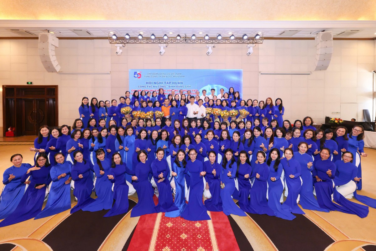 Phụ nữ EVNSPC - Bản lĩnh, tận tâm vì sự phát triển bền vững