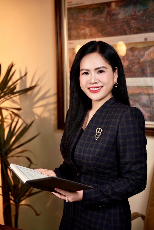 Ứng cử viên Đại biểu Quốc hội khóa XVI - bà Nguyễn Thị Thanh Bình - Phó Chủ tịch Hiệp hội Năng lượng Việt Nam