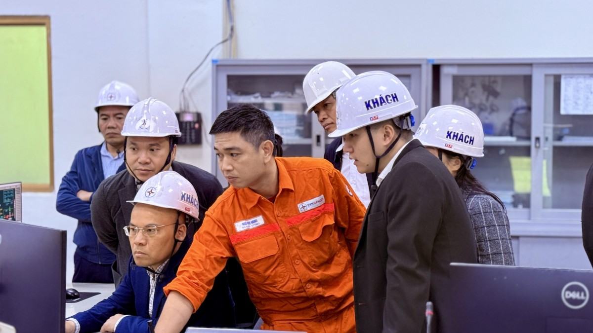 Bộ Công Thương làm việc với Nhiệt điện Uông Bí về nguồn than cho sản xuất điện