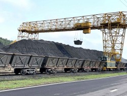 Tuyển than Cửa Ông duy trì sản xuất, chăm lo tốt đời sống người lao động