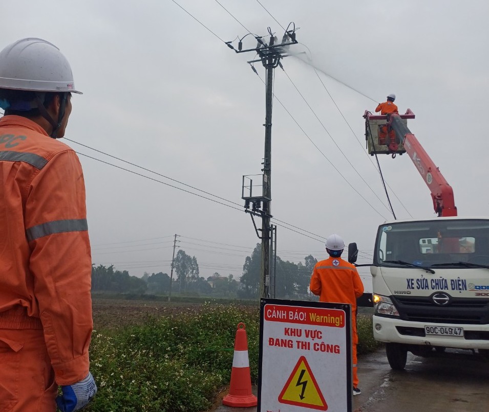 EVNNPC triển khai nhiều giải pháp đảm bảo cấp điện mùa nắng nóng 2026