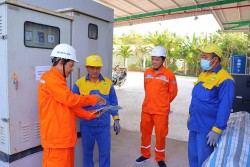 Nắng nóng tiếp tục gia tăng, EVNSPC cảnh báo hoá đơn tiền điện tăng cao