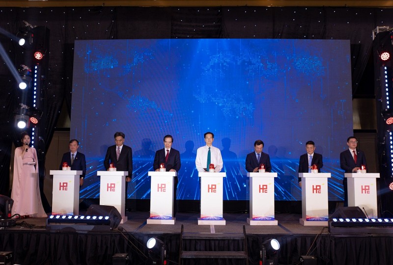 Ký hợp đồng mua bán điện và khởi công dự án Nhà máy điện LNG Hiệp Phước (giai đoạn 1)