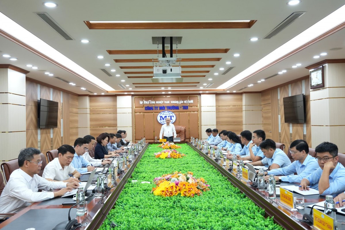 Tổng giám đốc TKV kiểm tra sản xuất, làm việc với Công ty Môi trường Vinacomin