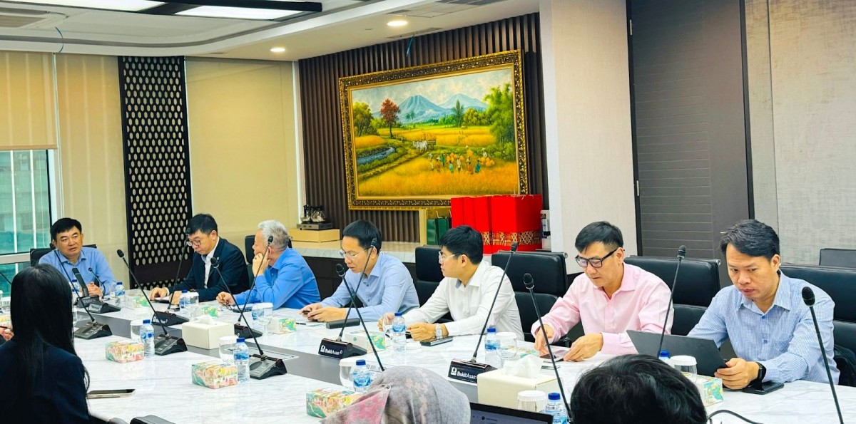 Chủ tịch HĐTV TKV làm việc với các đối tác cung cấp than của Indonesia