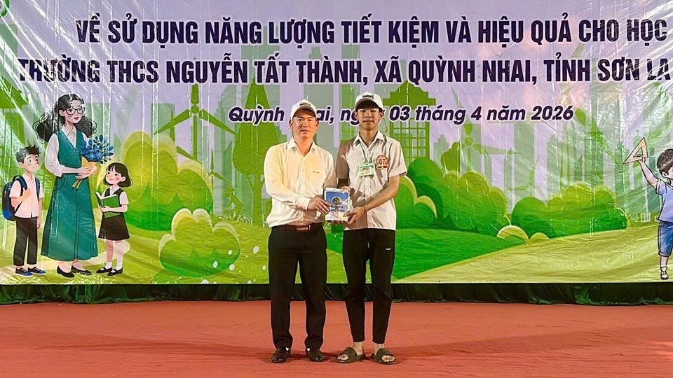 Những bài học nhỏ về tiết kiệm điện từ sân Trường THCS Nguyễn Tất Thành (tỉnh Sơn La)