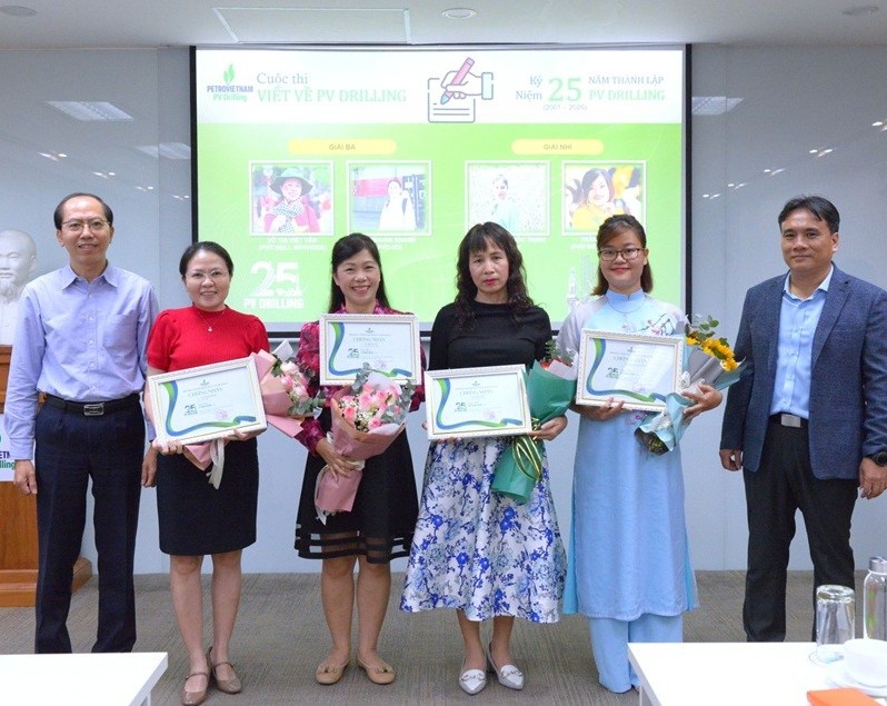 PV Drilling trao giải cuộc thi ‘Viết về PV Drilling’ nhân kỷ niệm 25 năm thành lập