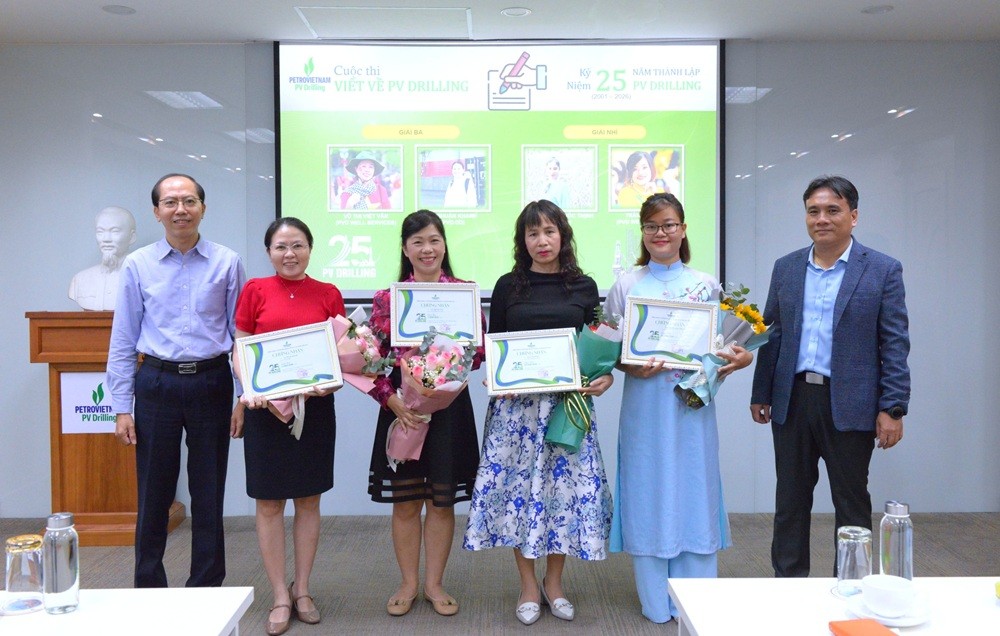 PV Drilling trao giải cuộc thi ‘Viết về PV Drilling’ nhân kỷ niệm 25 năm thành lập
