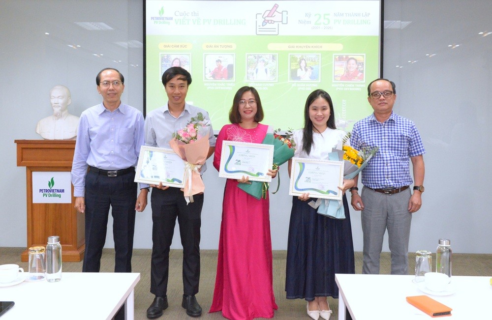 PV Drilling trao giải cuộc thi ‘Viết về PV Drilling’ nhân kỷ niệm 25 năm thành lập