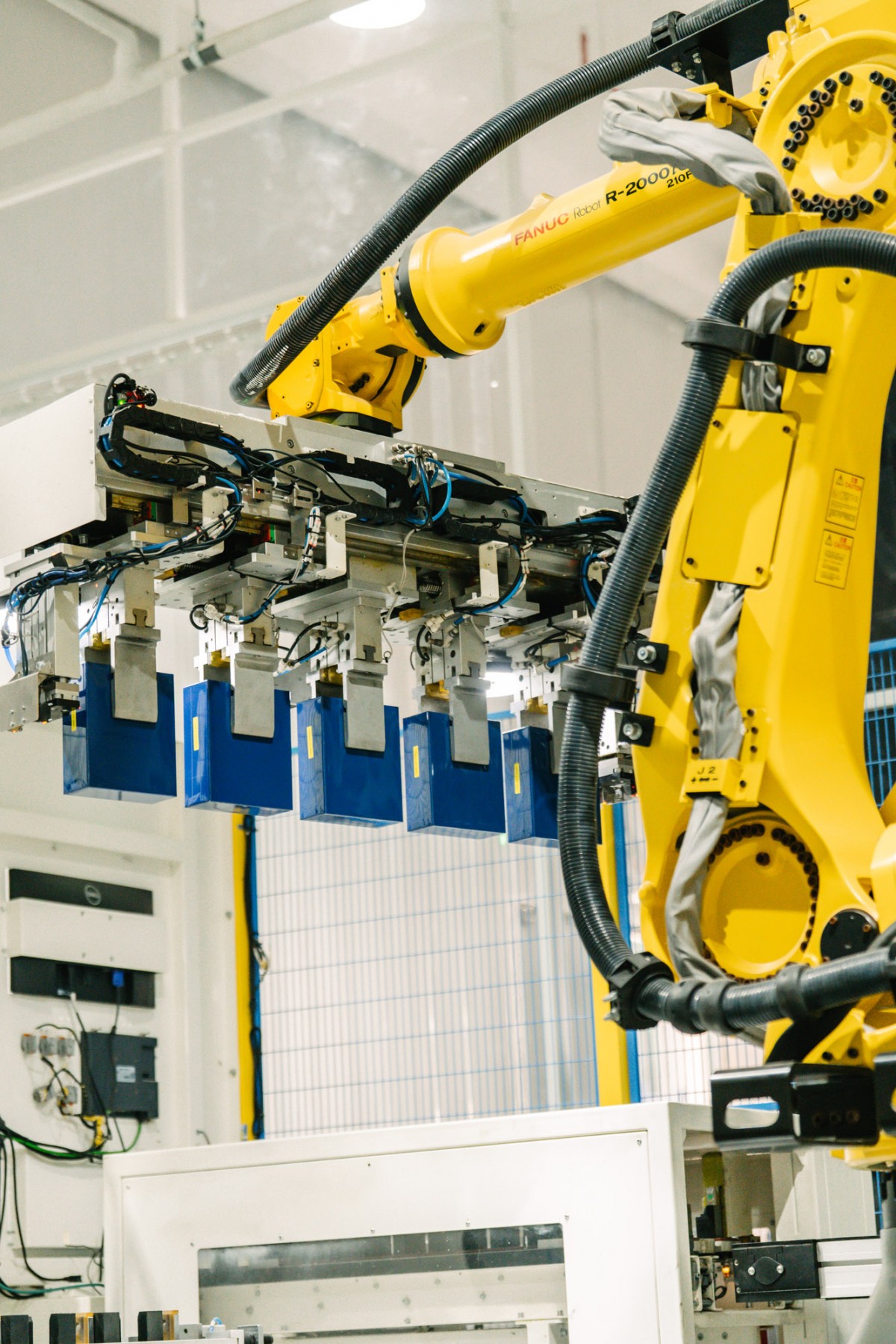 GG Power sản xuất pin lưu trữ năng lượng (BESS) chuẩn quốc tế tại Việt Nam