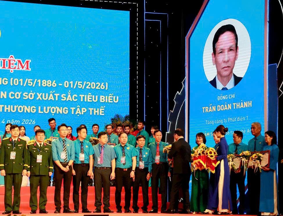 Tấm gương Chủ tịch Công đoàn xuất sắc tiêu biểu toàn quốc - Một hành trình giữ lửa niềm tin