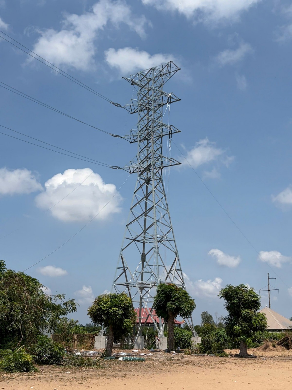 EVNSPC vượt nắng, thắng tiến độ trên các công trình lưới điện 110kV trọng điểm