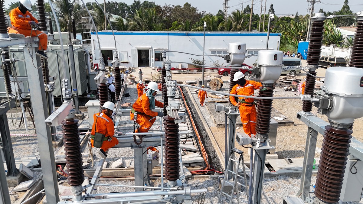51 công trình 110kV về đích trước 30/4 - Tăng năng lực cung ứng điện cho miền Nam