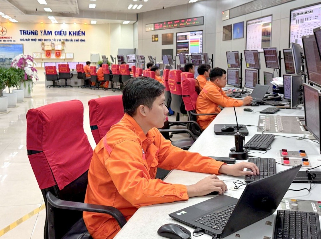 EVNGENCO1 giữ vững vận hành, bảo đảm cung ứng điện trong cao điểm mùa khô
