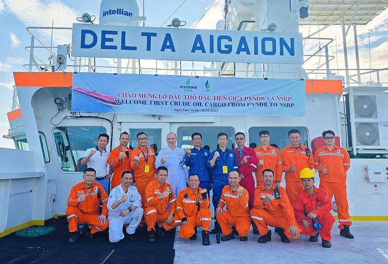 Lô dầu thô đầu tiên từ Congo cập cảng Nhà máy Lọc hóa dầu Nghi Sơn Lô dầu thô đầu tiên từ Congo cập cảng Nhà máy Lọc hóa dầu Nghi Sơn