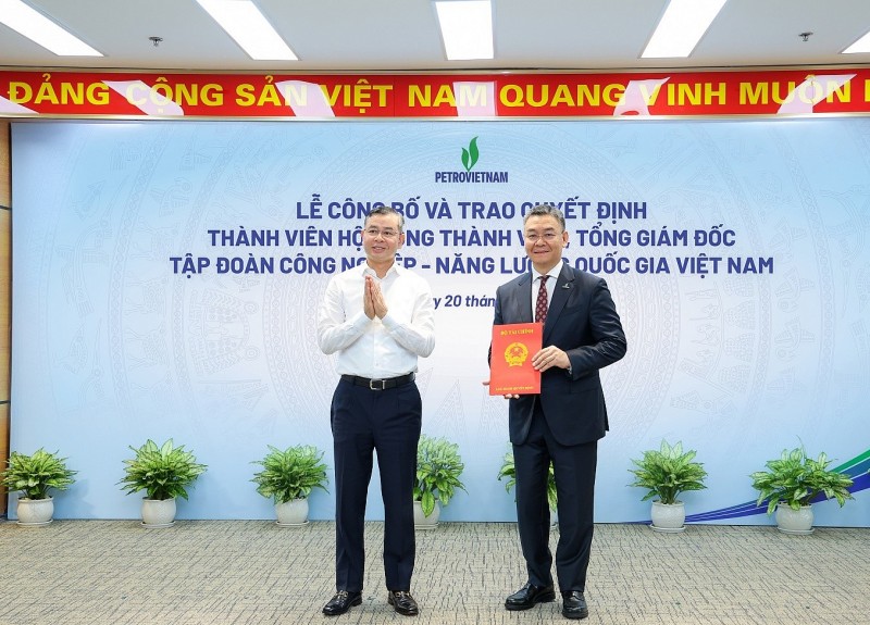 Công bố quyết định bổ nhiệm ông Lê Mạnh Cường giữ chức Tổng Giám đốc Petrovietnam Công bố quyết định bổ nhiệm ông Lê Mạnh Cường giữ chức Tổng Giám đốc Petrovietnam