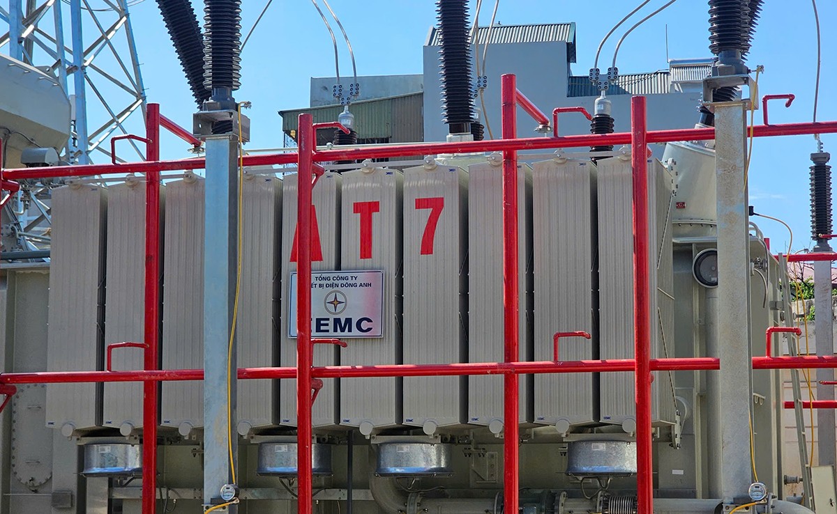 Đóng điện dự án nâng công suất Trạm biến áp 220kV Hà Đông Đóng điện dự án nâng công suất Trạm biến áp 220kV Hà Đông