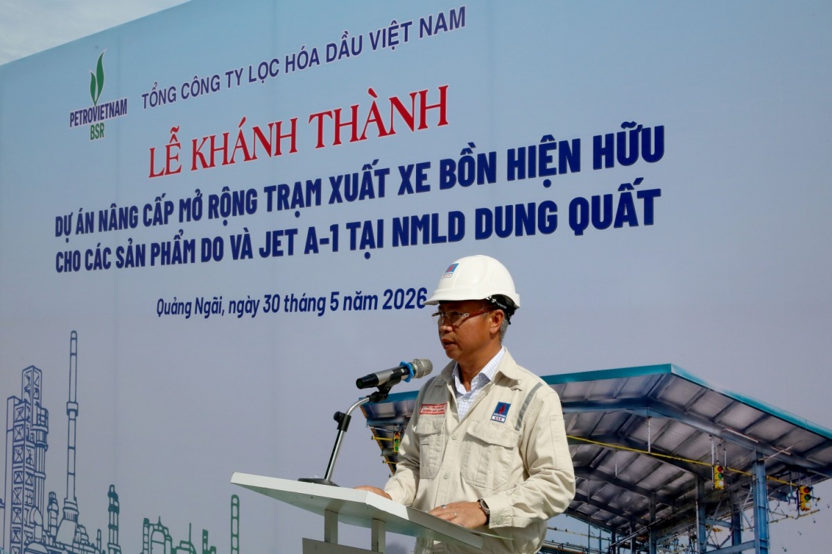 Nhà máy Lọc dầu Dung Quất tăng 45% năng lực xuất sản phẩm bằng đường bộ Nhà máy Lọc dầu Dung Quất tăng 45% năng lực xuất sản phẩm bằng đường bộ