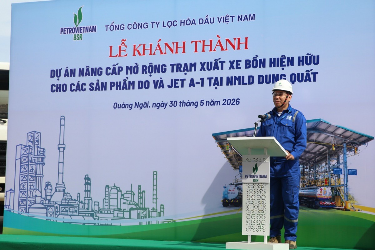 Nhà máy Lọc dầu Dung Quất tăng 45% năng lực xuất sản phẩm bằng đường bộ Nhà máy Lọc dầu Dung Quất tăng 45% năng lực xuất sản phẩm bằng đường bộ