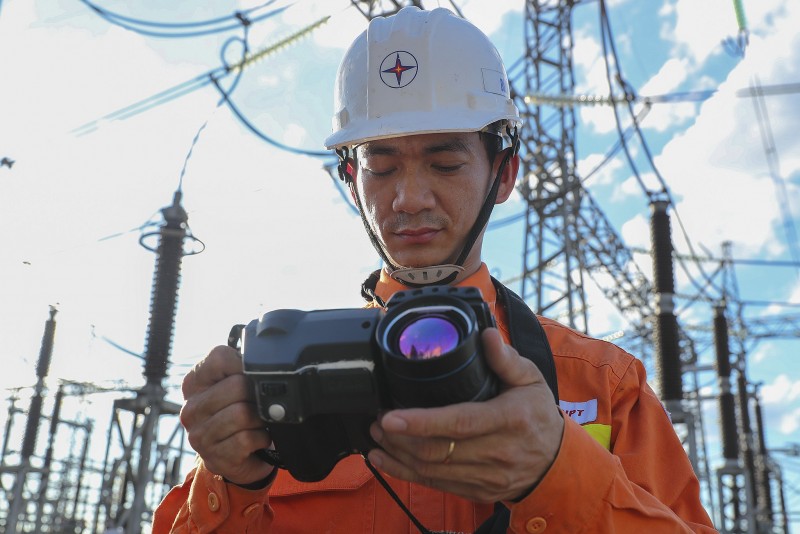 Tình hình vận hành đường dây 500kV mạch 3 khi phụ tải điện miền Bắc tăng cao