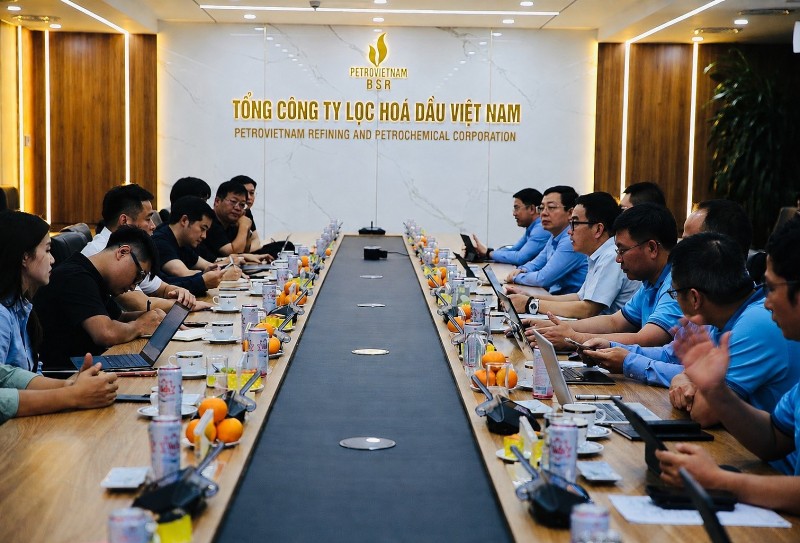 BSR và ASP Shipping trao đổi định hướng hợp tác về nhiên liệu hàng không bền vững (SAF)