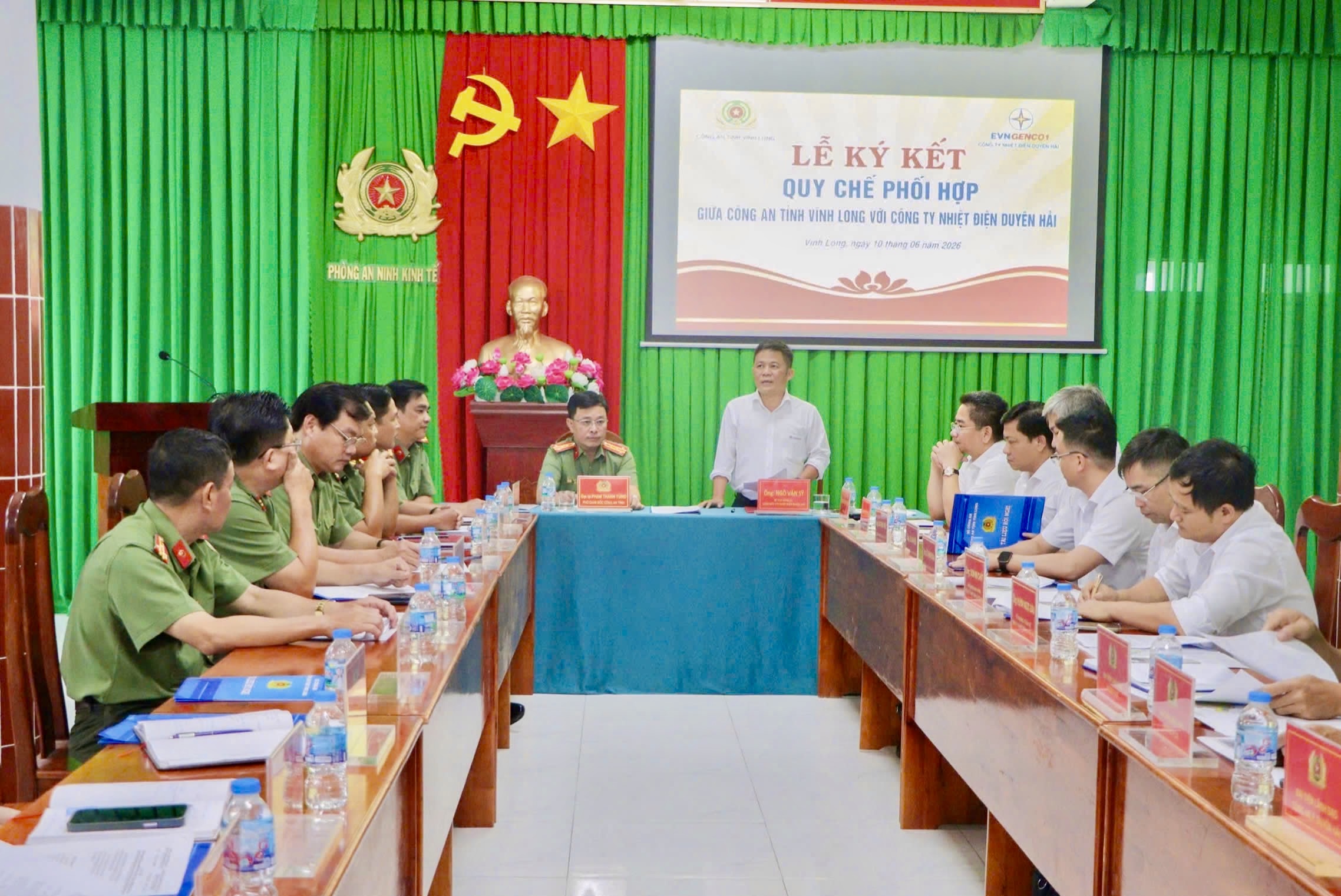 Công an tỉnh Vĩnh Long và Công ty Nhiệt điện Duyên Hải ký quy chế phối hợp bảo đảm an ninh, an toàn Công an tỉnh Vĩnh Long và Công ty Nhiệt điện Duyên Hải ký quy chế phối hợp bảo đảm an ninh, an toàn