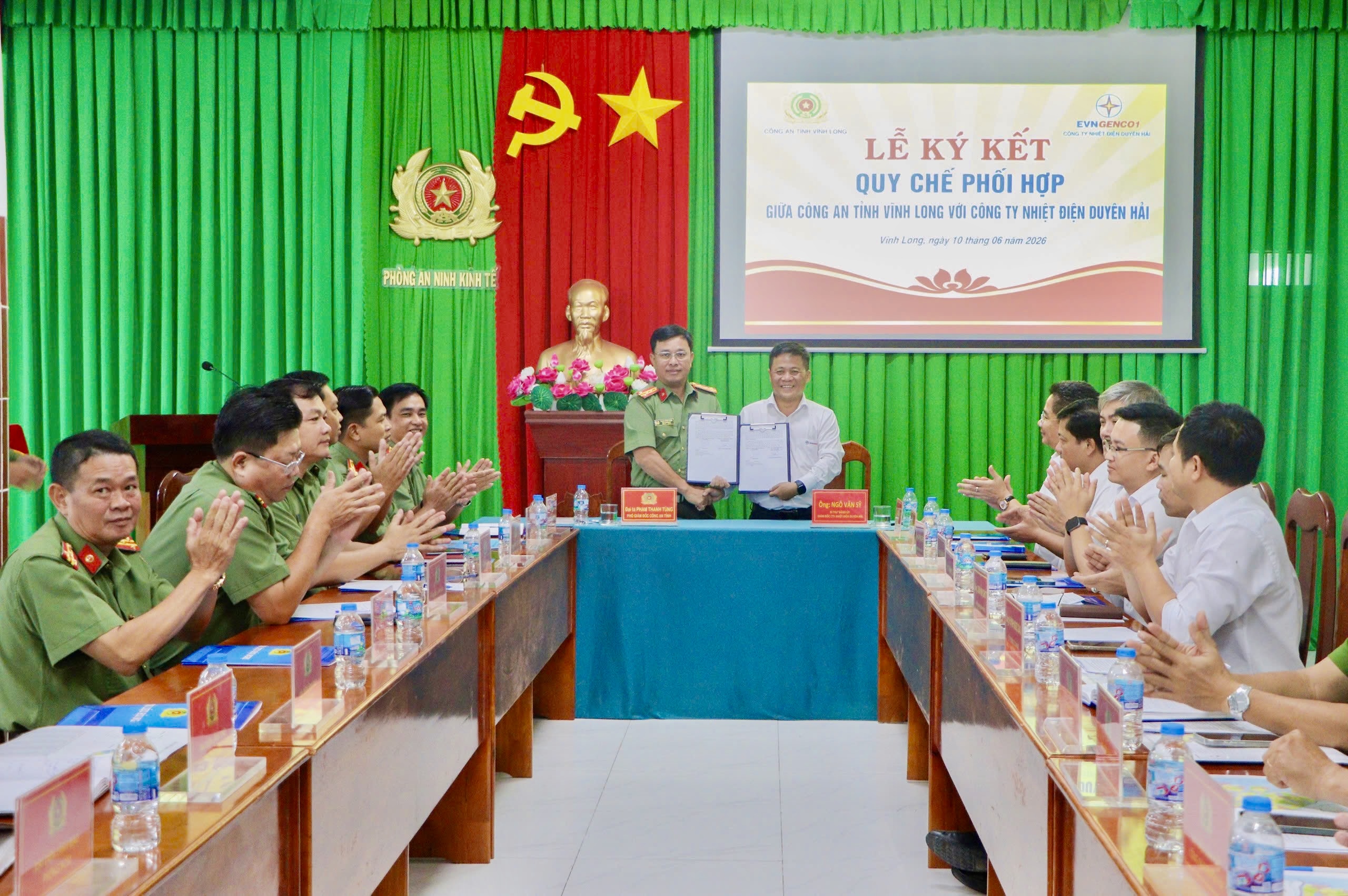 Công an tỉnh Vĩnh Long và Công ty Nhiệt điện Duyên Hải ký quy chế phối hợp bảo đảm an ninh, an toàn Công an tỉnh Vĩnh Long và Công ty Nhiệt điện Duyên Hải ký quy chế phối hợp bảo đảm an ninh, an toàn