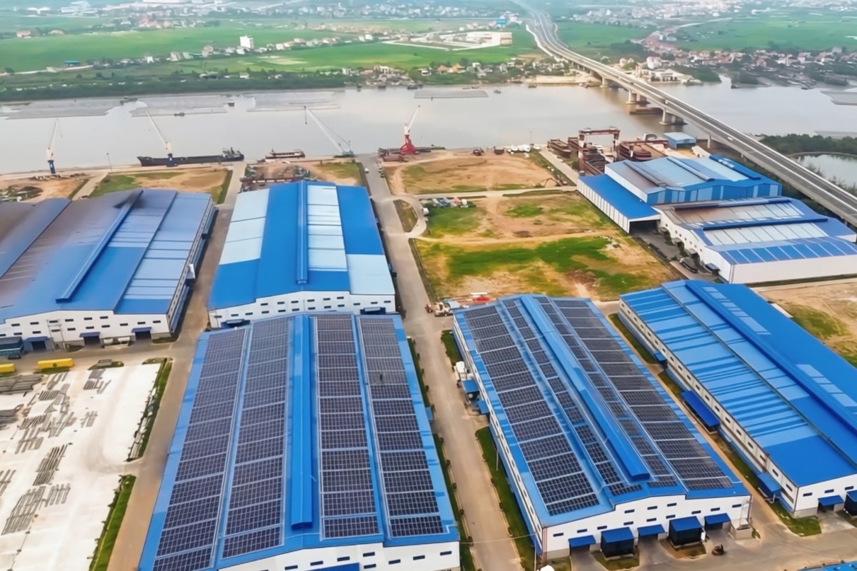 Công ty Điện lực Quảng Ninh đồng hành cùng khách hàng phát triển điện mặt trời mái nhà Công ty Điện lực Quảng Ninh đồng hành cùng khách hàng phát triển điện mặt trời mái nhà