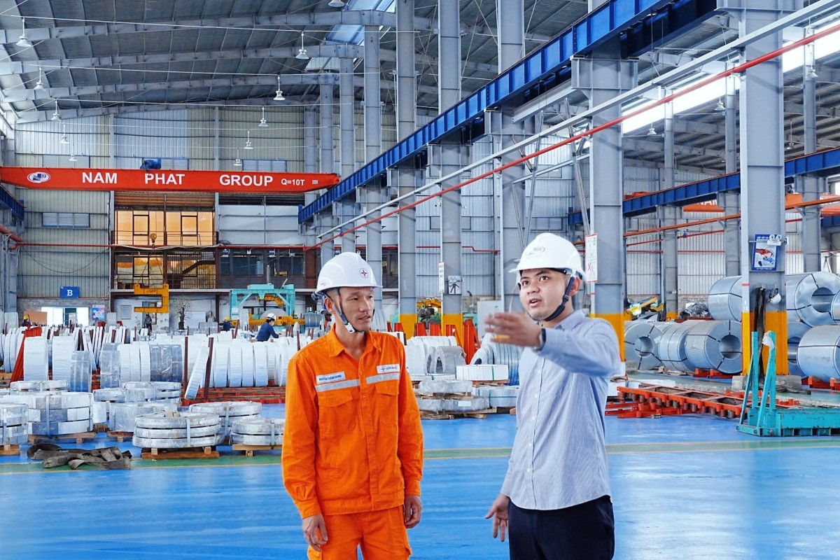 Công ty Điện lực Quảng Ninh đồng hành cùng khách hàng phát triển điện mặt trời mái nhà Công ty Điện lực Quảng Ninh đồng hành cùng khách hàng phát triển điện mặt trời mái nhà