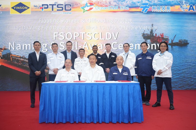 Đặt tên, bàn giao Kho nổi chứa và xuất dầu thô FSO PTSC Lạc Đà Vàng