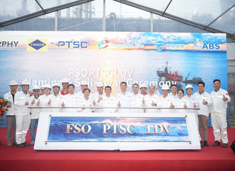 Đặt tên và bàn giao Kho nổi chứa, xuất dầu thô FSO PTSC Lạc Đà Vàng