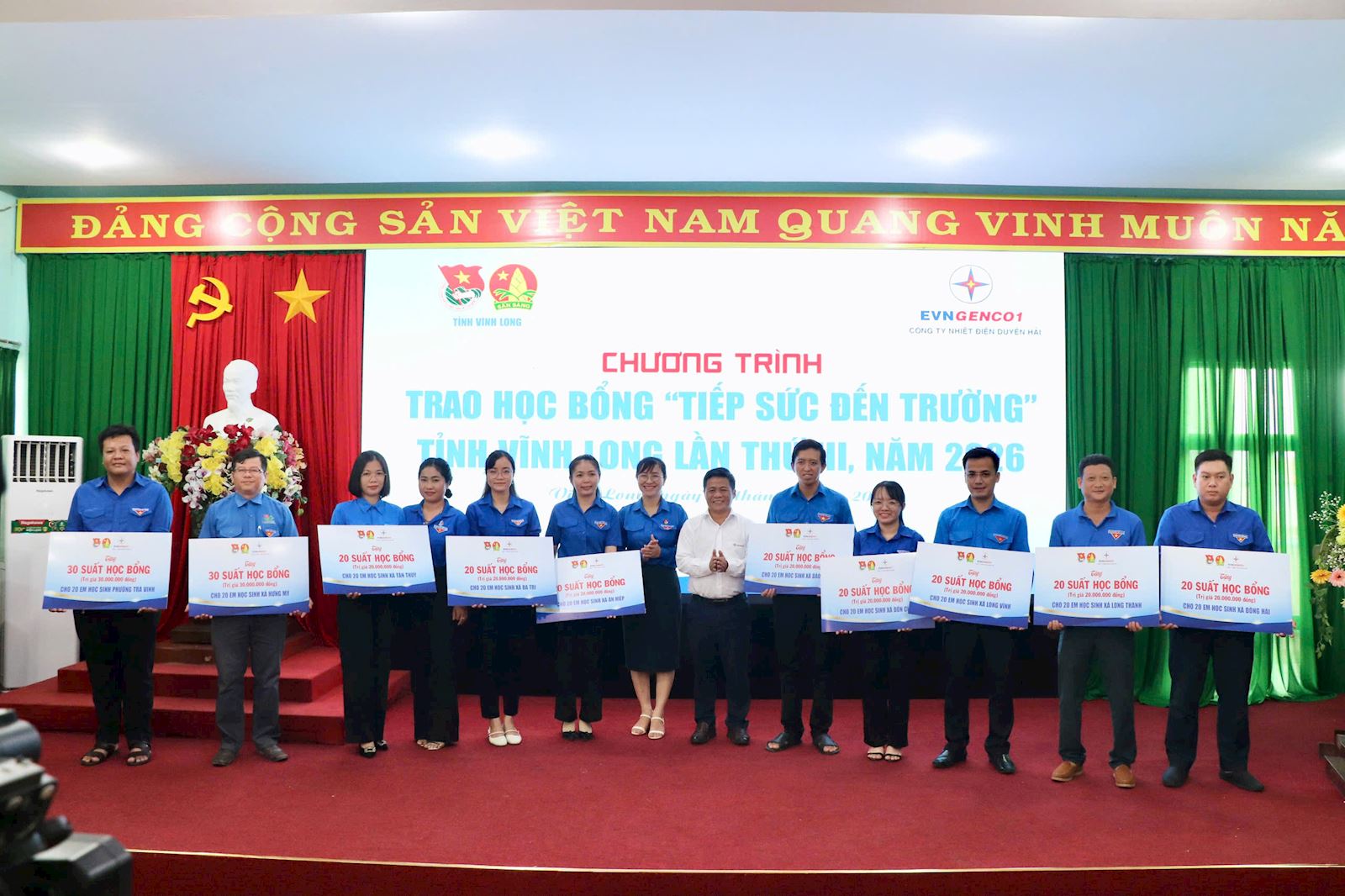 Công ty Nhiệt điện Duyên Hải chắp cánh tương lai từ những suất học bổng nghĩa tình