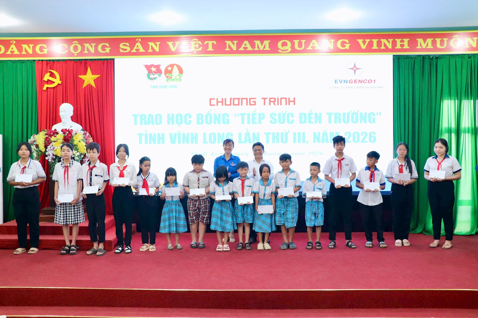 Công ty Nhiệt điện Duyên Hải chắp cánh tương lai từ những suất học bổng nghĩa tình