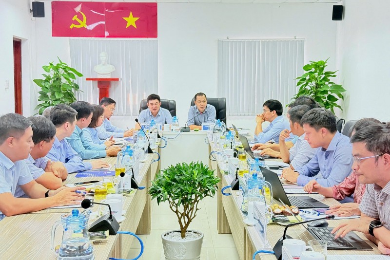 Chủ tịch TKV, EVN làm việc với Công ty Nhiệt điện Duyên Hải về phối hợp cung cấp nhiên liệu Chủ tịch TKV, EVN làm việc với Công ty Nhiệt điện Duyên Hải về phối hợp cung cấp nhiên liệu